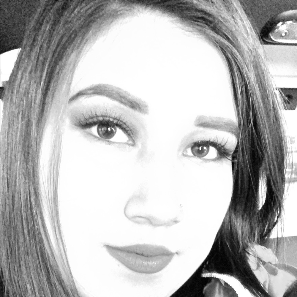 Meet your Posher, Kassandra